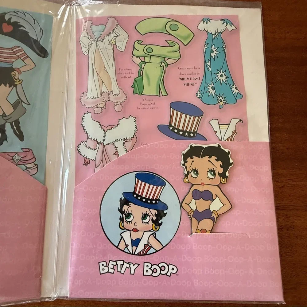 Vintage 2003 Betty Boop Magnetic Magic Paper Doll With 14 Movie Costumes Sealed
